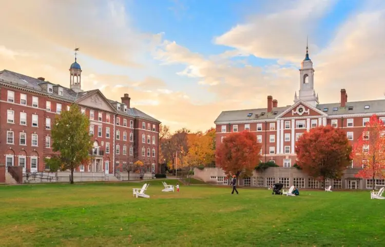 Harvard demanda al gobierno estadounidense