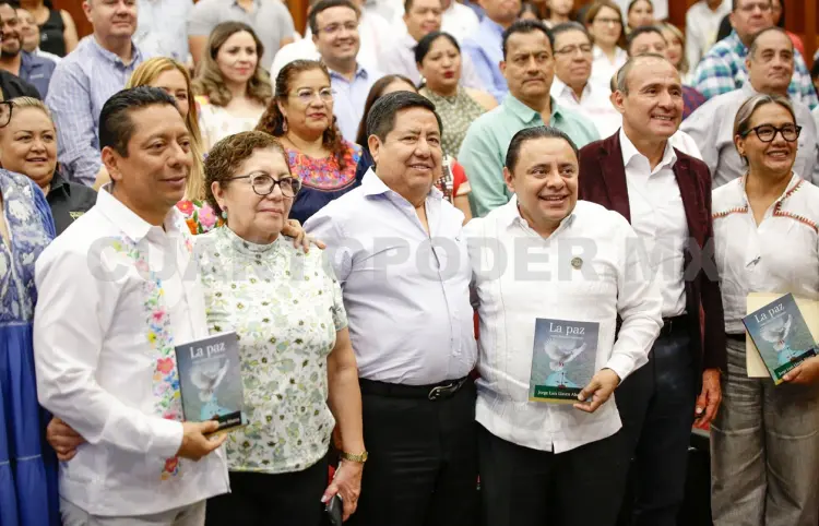 Presentan el libro La Paz como Derecho Humano