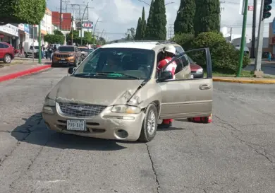 Lunes accidentado: choque, volcadura y atropellado