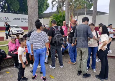 Insisten venezolanos ayuda para retornar