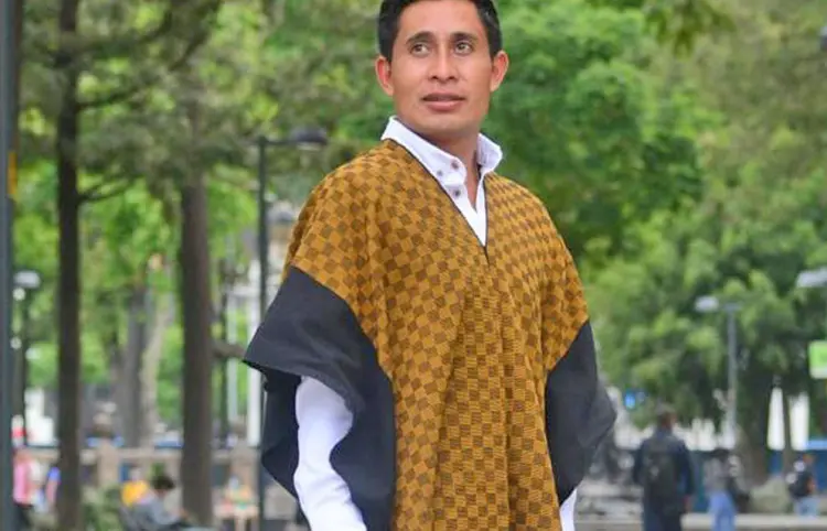 Alberto López presentará colección textil