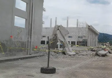 Auditorio construido por Ayuntamiento se derrumba