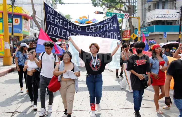 Adicciones y suicidios afectan a comunidad LGBTQ+