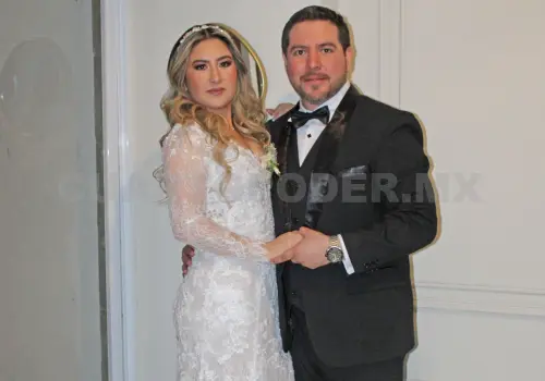 Karen y Enrique brindaron por el amor