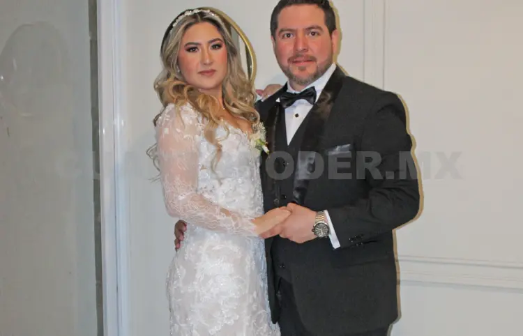 Karen y Enrique brindaron por el amor