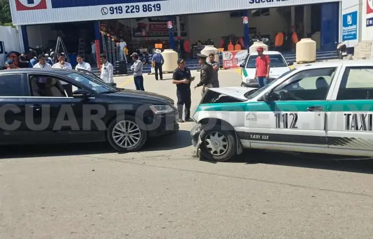No tiene precaución y sedán hace corte de circulación
