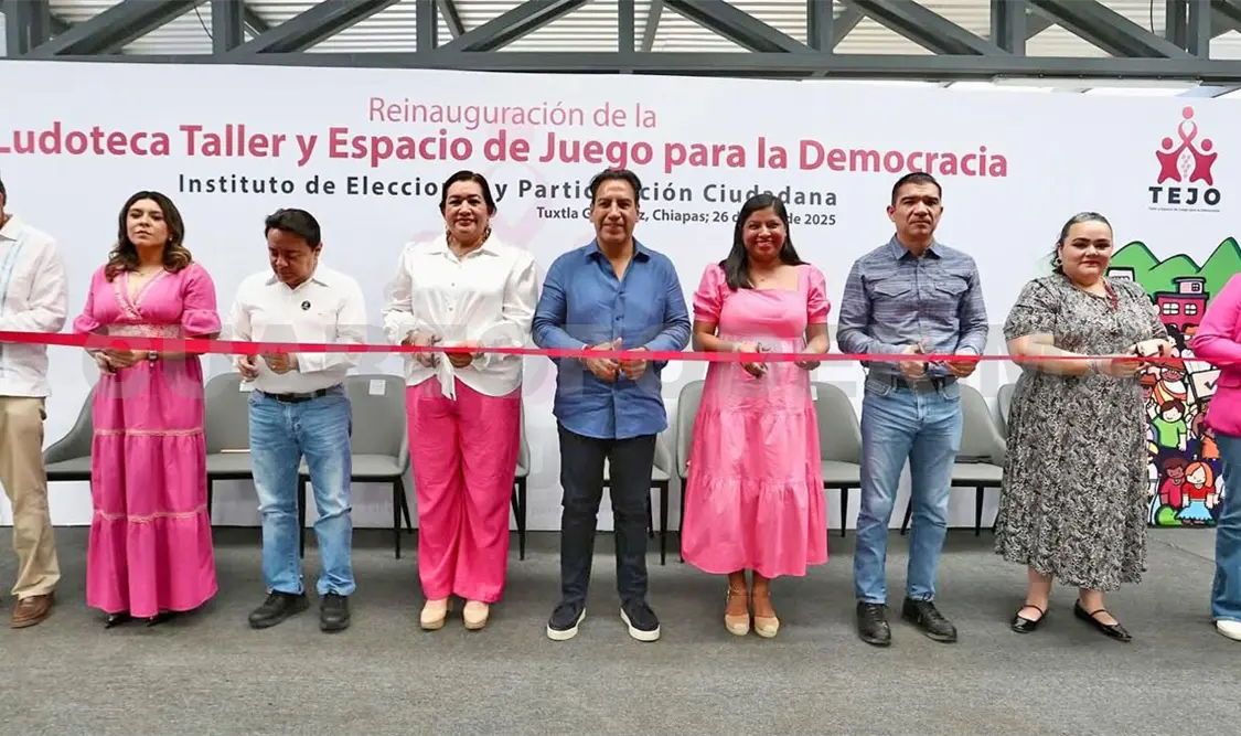 El gobernador acudió a la reinauguración de la Ludoteca Taller y Espacio de Juego para la Democracia. Cortesía