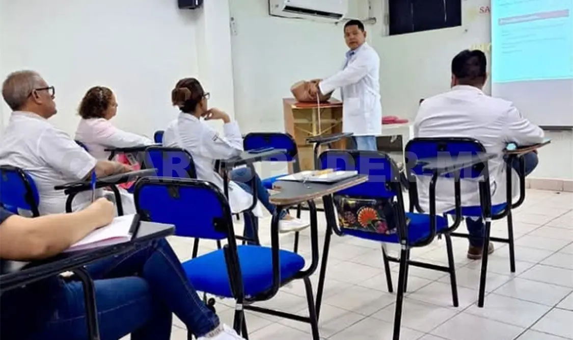 El curso incluyó a personal médico y de Enfermería. Noel Vázquez / CP