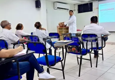 Capacitan a médicos de hospital de Arriaga
