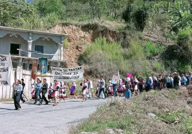 Hacen oración por descanso del papa