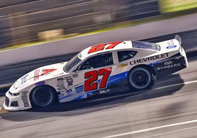 Meza avanza en el Hicktory Motor Speedway