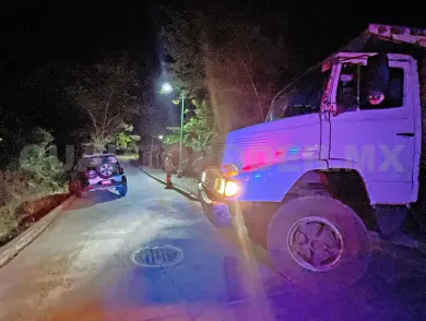 Encarcelan a un conductor ebrio por obstruir la vialidad