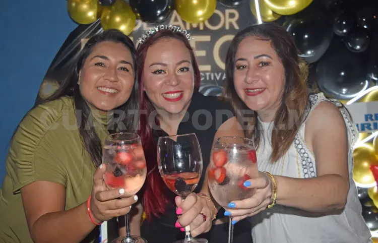 Alegre celebración para Paulina