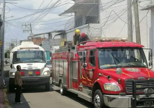 Se incendian dos despachos en la zona centro
