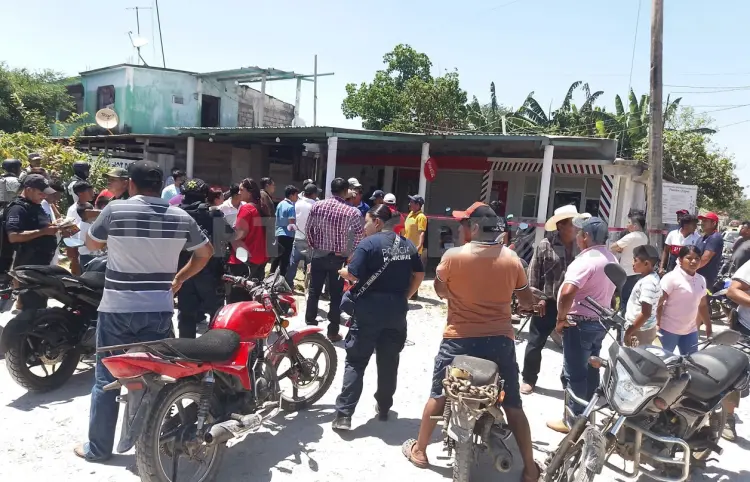 Asesinan a balazos a oficial en comunidad