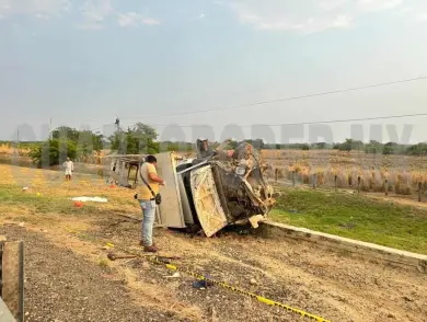 Perecen tres personas en percance carretero