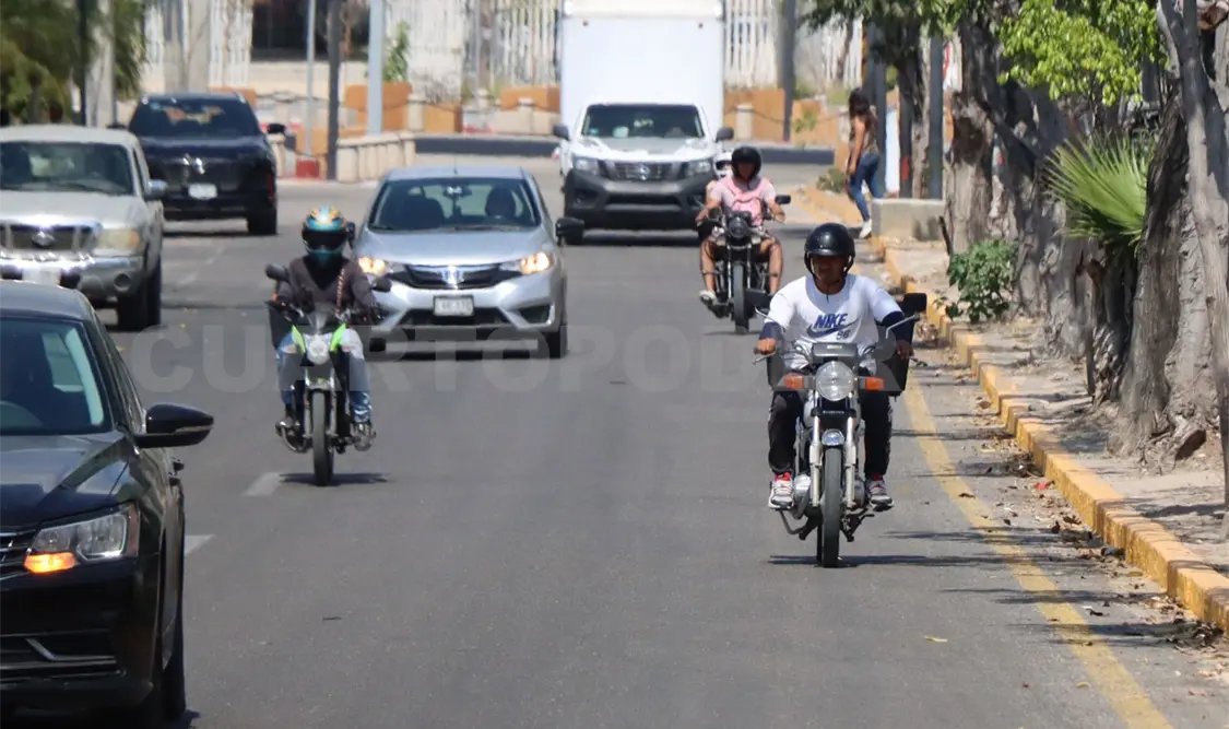 Deberían darnos carriles exclusivos: motociclistas