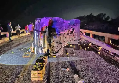 Camioneta se accidenta por falla mecánica
