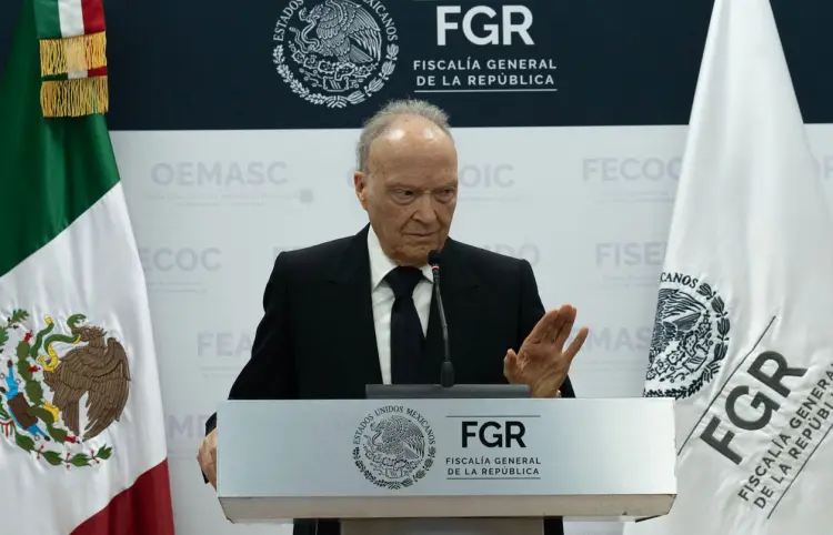 Gertz Manero da informe sobre rancho Izaguirre