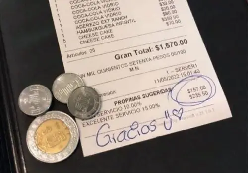 Diputados avalan regulación de propinas