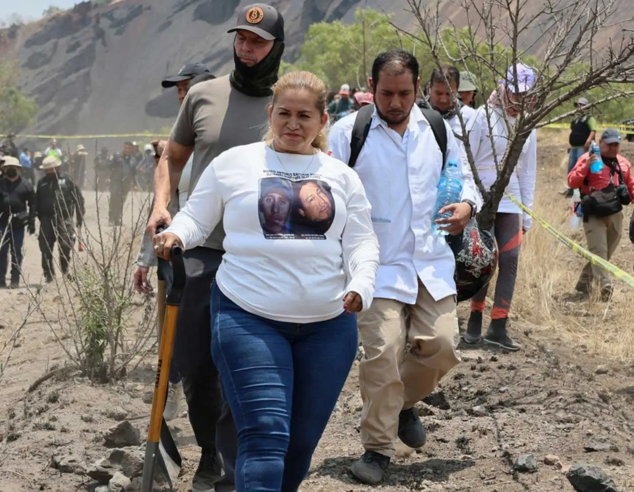 Declaran persona no grata a Ceci Flores