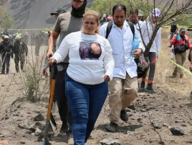 Declaran persona no grata a Ceci Flores 