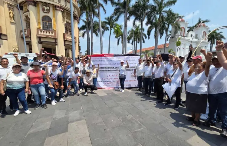 Trabajadores reclaman pago de bono Bienestar