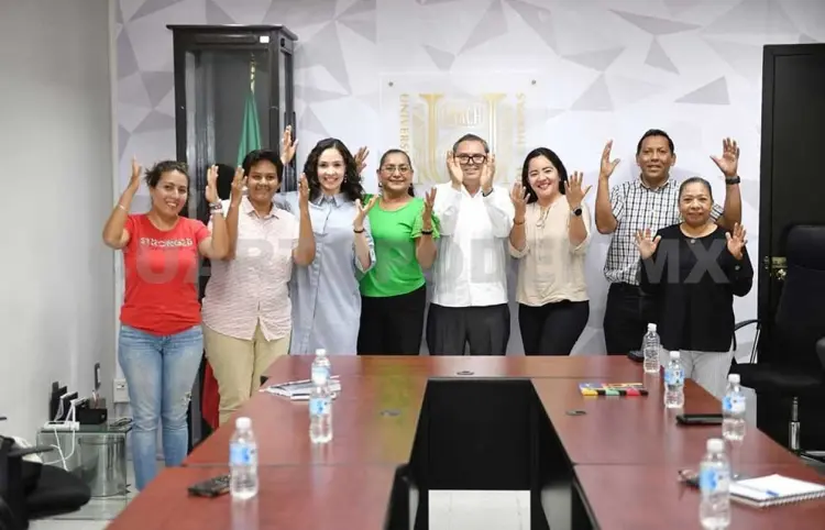 Rector se reúne con Alianza por la Deficiencia Auditiva