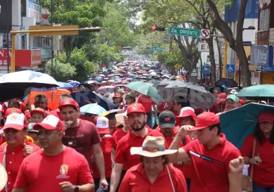 Conmemoran el 1 de mayo con marchas