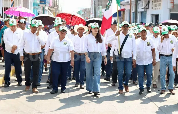 Con desfile, conmemoran 89 años de fundación
