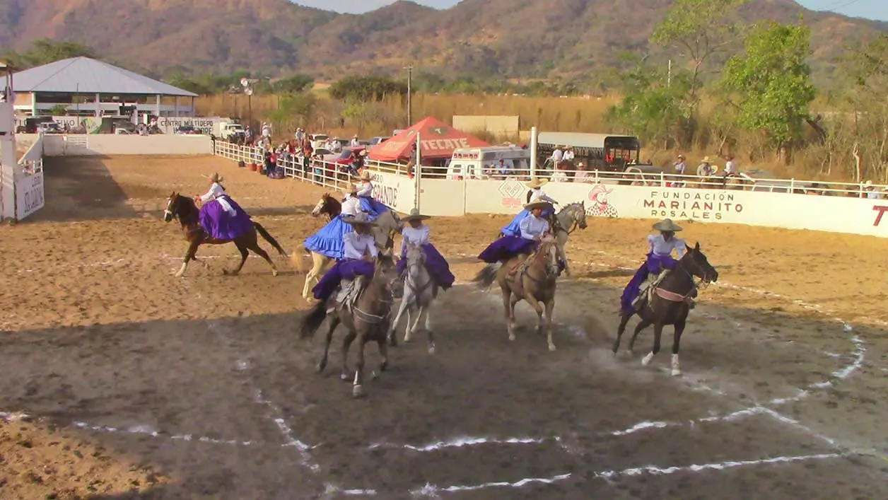 Escaramuzas abren el Campeonato en Villaflores