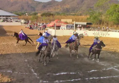 Escaramuzas abren el Campeonato en Villaflores