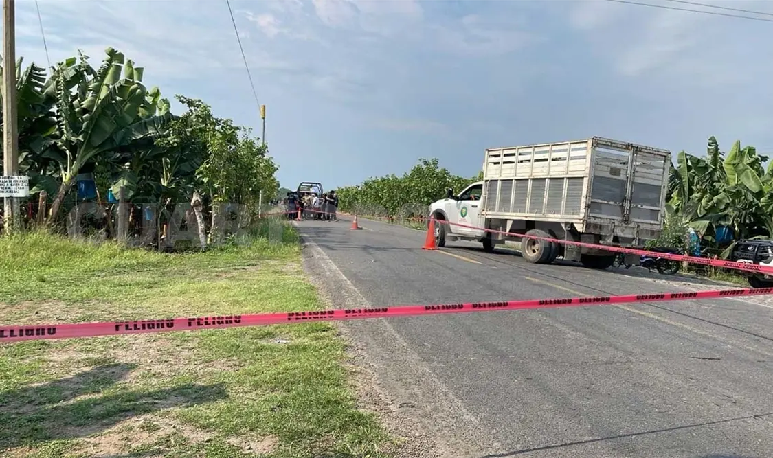 Fallece al sufrir un percance carretero en moto