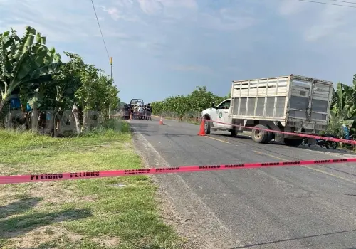 Fallece al sufrir un percance carretero en moto