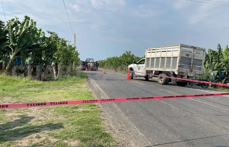 Fallece al sufrir un percance carretero en moto