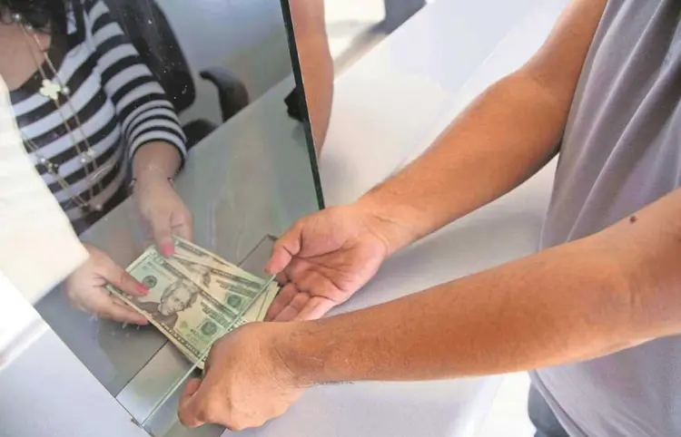 Llegan de nuevo a los cinco mil millones de dólares en marzo