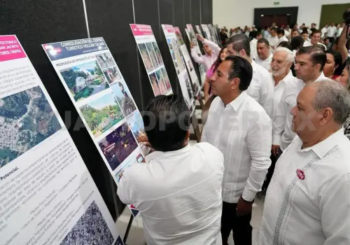 Llama Eduardo Ramírez a transformar a Chiapas