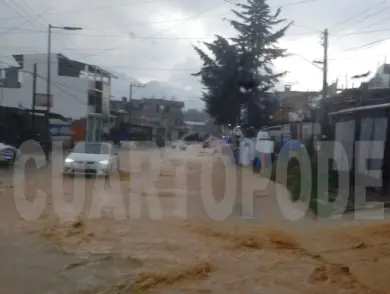 Aguacero provoca encharcamientos y contratiempos