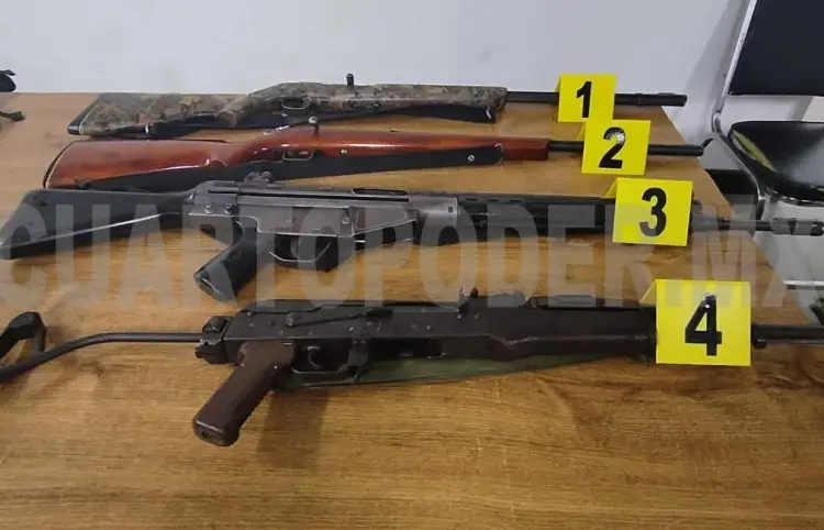 En operativo de seguridad detienen a cuatro personas con armas de fuego, presuntos narcóticos y vehículos con reporte de robo en Rincón Chamula