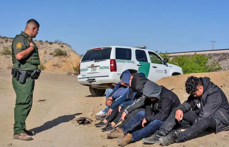 Acusan a migrantes de ingresar a zona militar restringida