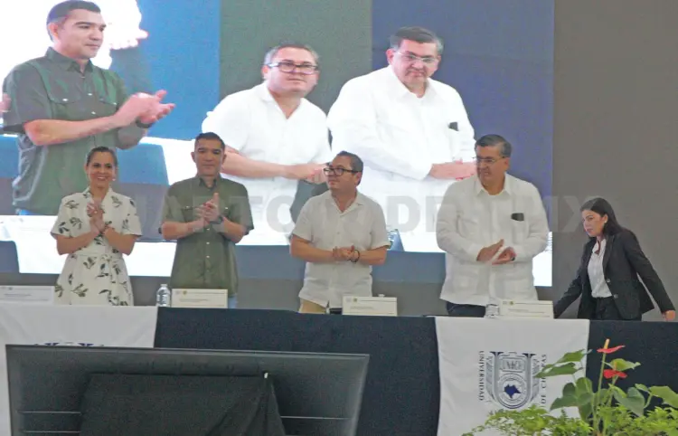 Inauguran diplomado en Periodismo e IA