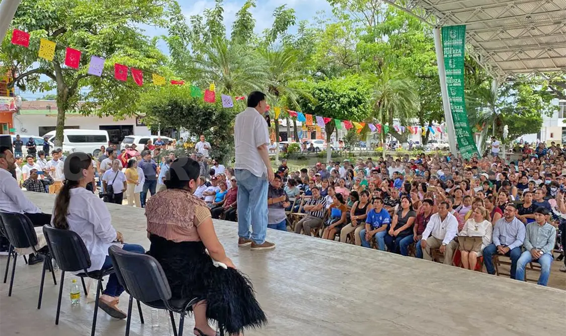 Gerardo Fernández Noroña estuvo acompañado por los senadores Pepe Cruz y Sasil de León. Ramón García / CP
