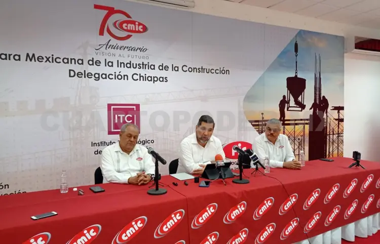 Trabajo en conjunto afronta adversidades