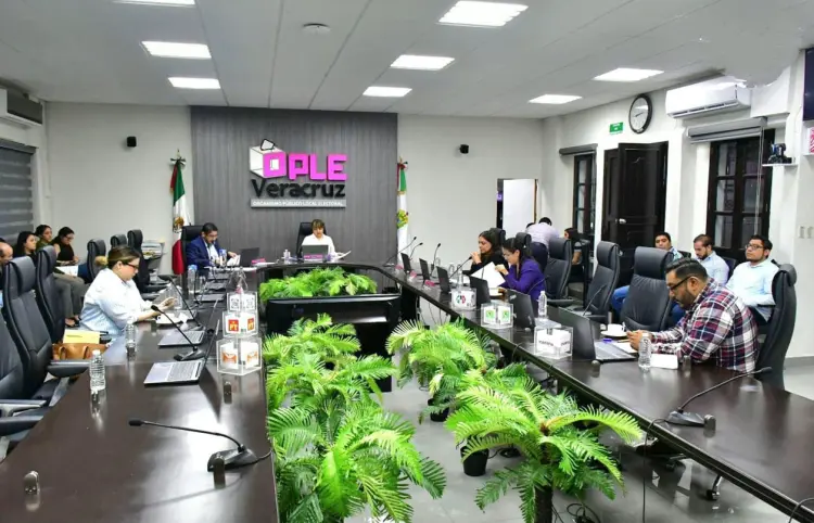 Van 350 renuncias de candidatos
