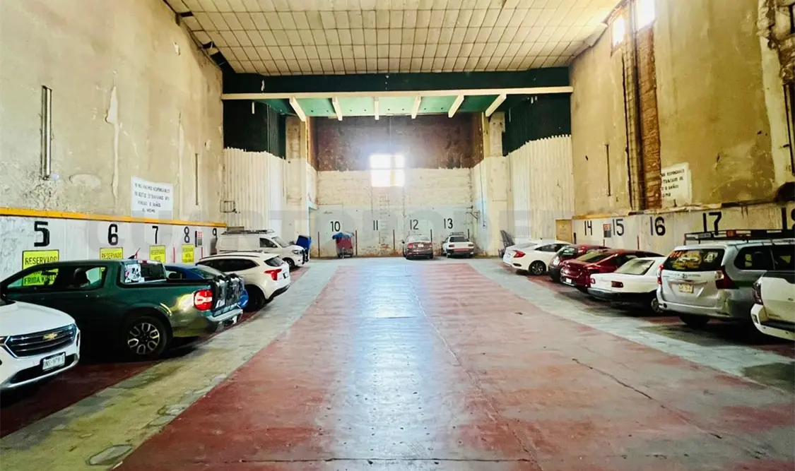 Cine Rex, convertido en estacionamiento