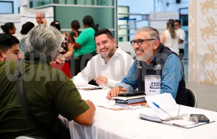 Angel Torres impulsa la democracia participativa con el programa Lunes del Pueblo