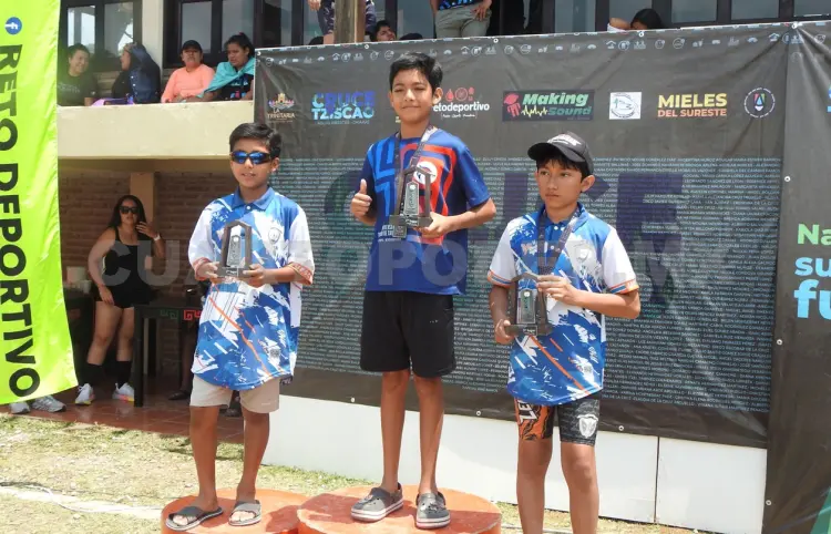Delfines capturan 19 podios en aguas abiertas