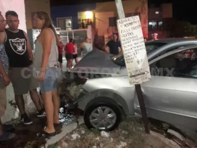 Se estampa en la fachada de una vivienda