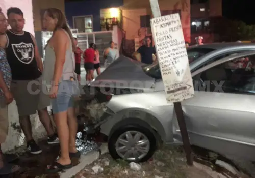 Se estampa en la fachada de una vivienda