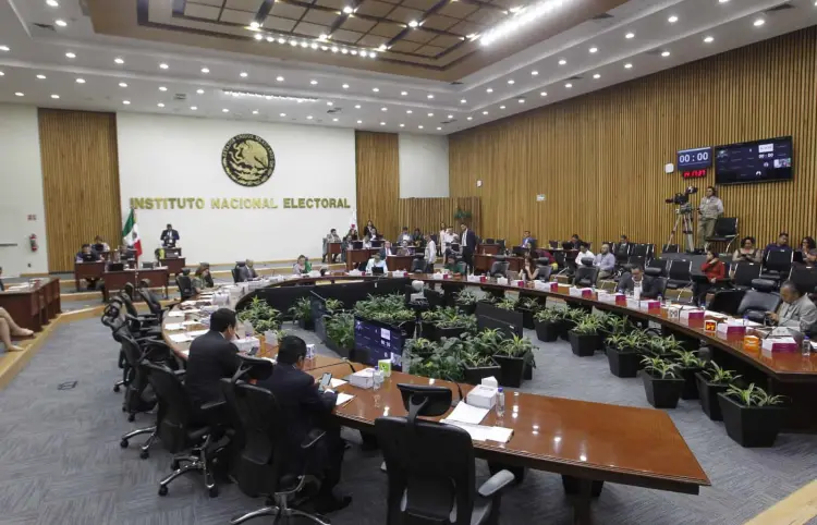 INE aprueba cancelar 17 candidaturas